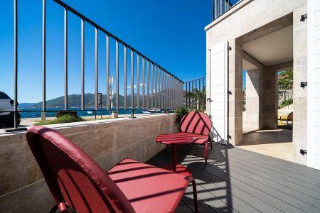 Villa Lastva is a Five Star Seafront Luxury Villa with Privite Pool - 22