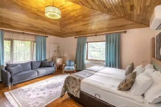 Avena Mountain Boutique - Adults Only - 19
