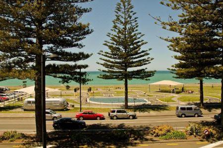 Beachfront Motel - 20