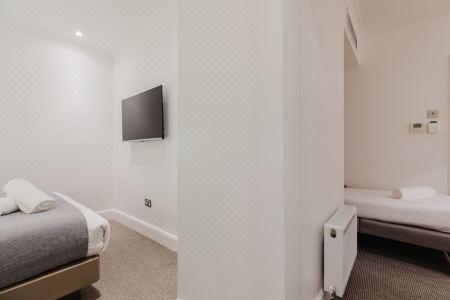 The Porchester - 72
