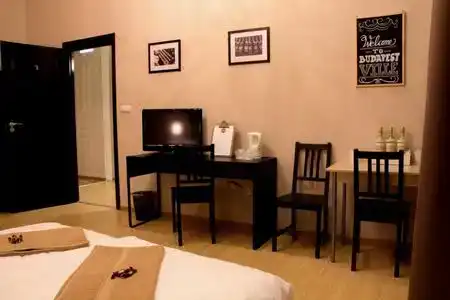 Budapest Ville Bed & Breakfast - 9