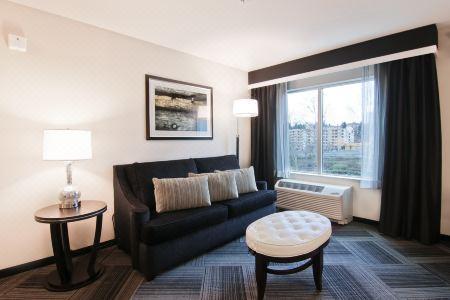 Hampton Inn & Suites Bellevue Downtown-Seattle - 10