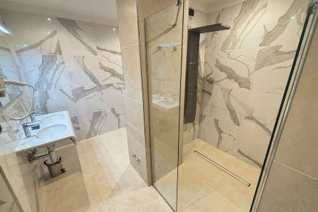 Grand & des Anglais Spa - 84