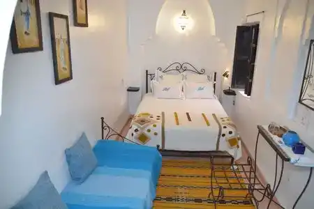 Riad Ailen - 10