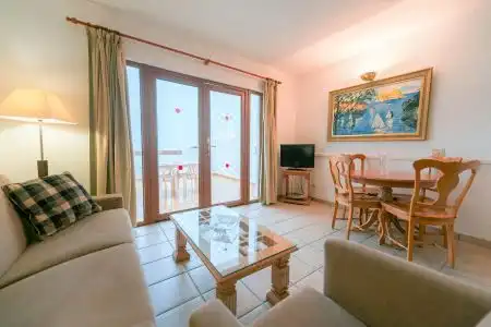 Beverly Hills Suites - Excels & Resorts - 10