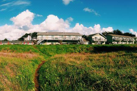 Beachcomber Motel - 1