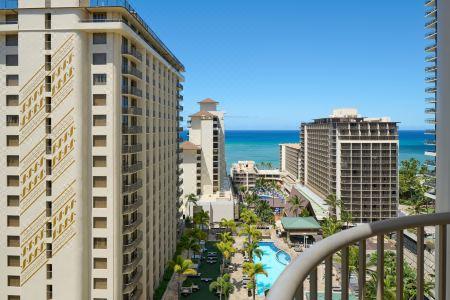 Embassy Suites by Hilton Waikiki Beach Walk - 50