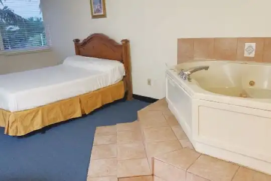 Miami Gardens Inn & Suites - 51