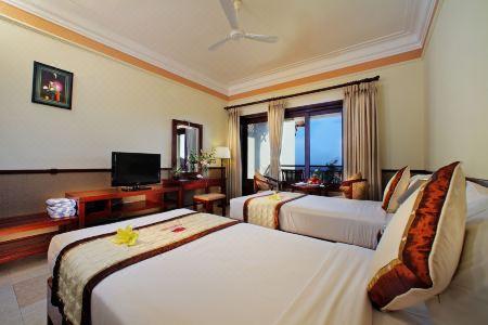 Golden Coast Resort & Spa - 14
