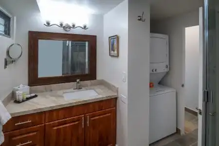 Waikiki Shore by OUTRIGGER - 17