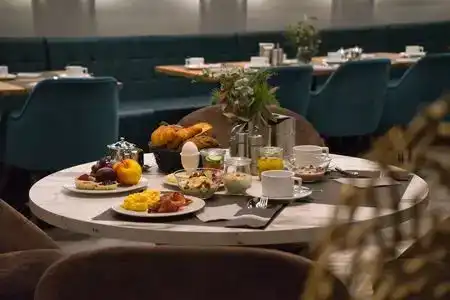 Best Western Plus Regence - 3
