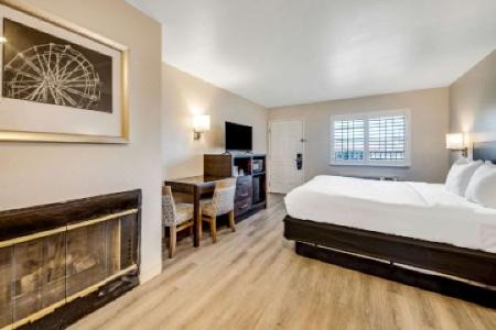 Comfort Inn Boardwalk - 58