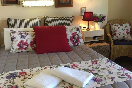 Airport Riverview Motel - 6
