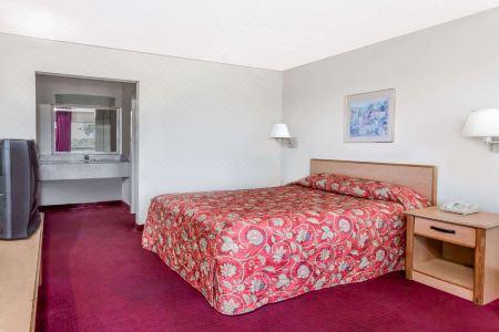 Knights Inn Fredericksburg - 4