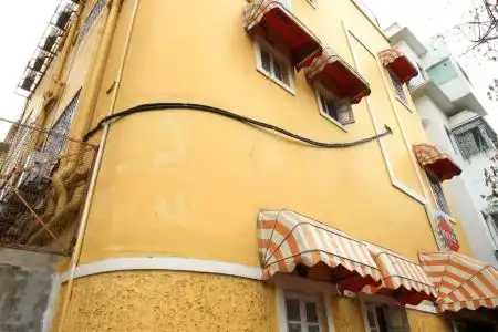 Super OYO Collection O Ketan Regency Near Acropolis Mall - 5