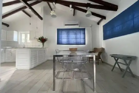 VallonEnd Beachfront Villa with Excellent View - 16