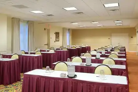 Hilton Garden Inn - 6