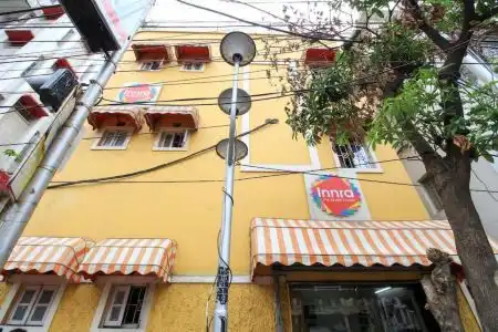 Super OYO Collection O Ketan Regency Near Acropolis Mall - 1