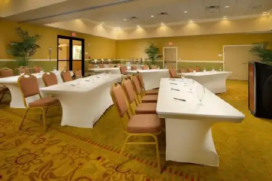 Floridays Orlando Two & Three Bed Rooms Condo Resort - 8