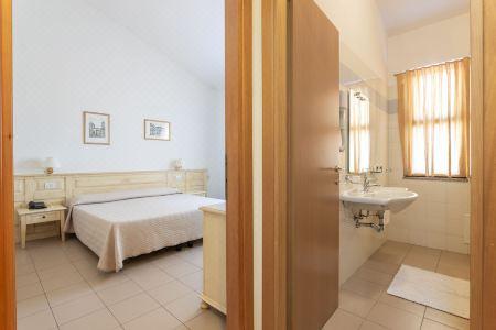 Rodia Inn - 10