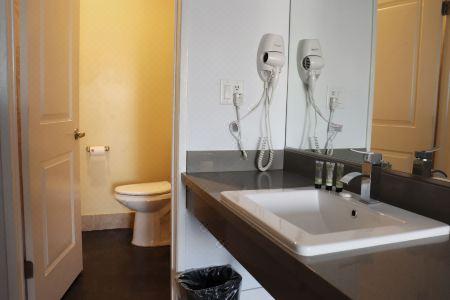 Hometel Suites - 34