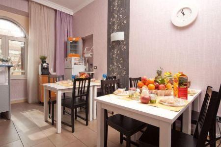 Cesar Palace Guesthouse - 8