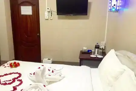 Pandora Motel - 0