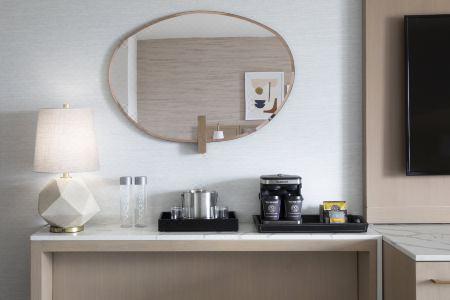 Hilton - 24