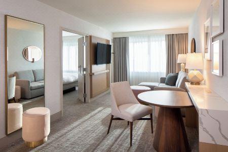 Hilton - 68