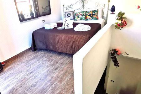 A Due Passi Dal Centro sweet rooms - 8