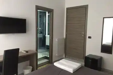 MB95 Mezzocannone Luxurious B&B - 1