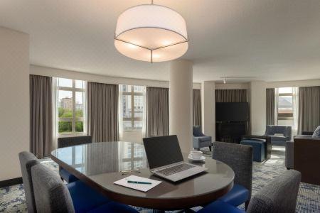 Embassy Suites by Hilton Atlanta at Centennial Olympic Park - 55