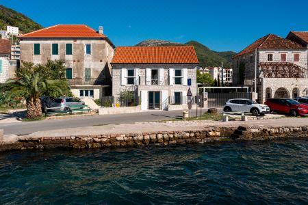 Villa Lastva is a Five Star Seafront Luxury Villa with Privite Pool - 48