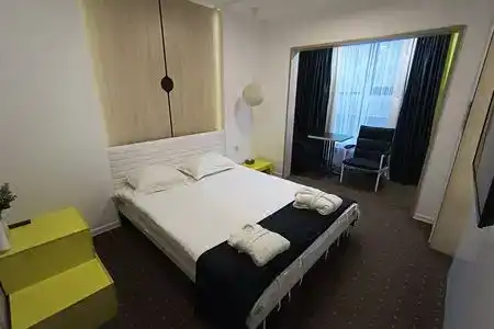 Io Mini-Hotel - 1