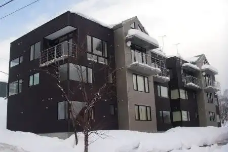 Niseko Central Houses and Apartments - 17