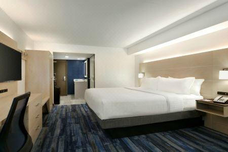 Holiday Inn Express WILLIAMSBRG BUSCH GARDENS AREA by IHG - 9