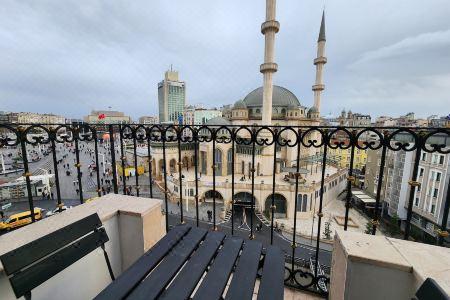 Taksim Landhouse - 51
