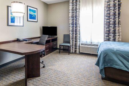 MainStay Suites Midland - 16