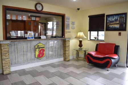 Super 8 Newport News/Jefferson Ave. - 3