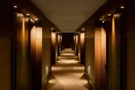 Radisson Blu Royal, - 5