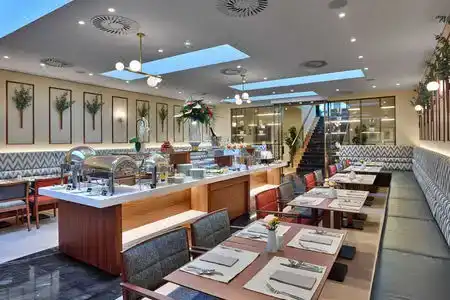 EST Grand Savoy - 5
