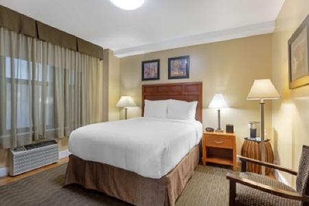 Best Western Plus Hospitality House - 52