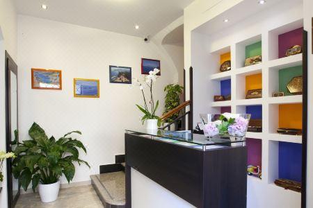 Sorrento Flats - 4