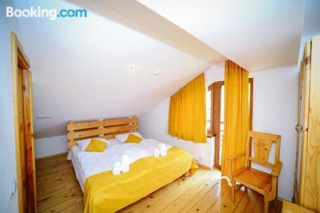 Alpenhaus Kazbegi & Restaurant - 40