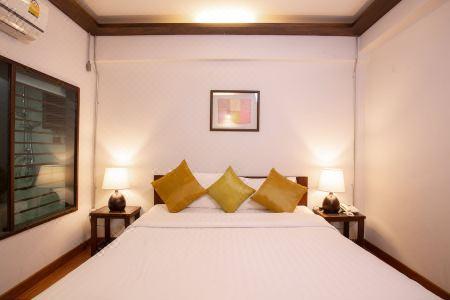 Night Bazaar Inn - 77
