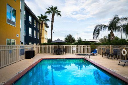 Fairfield Inn & Suites Laredo - 2