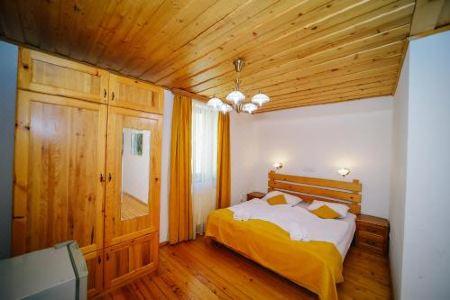 Alpenhaus Kazbegi & Restaurant - 49