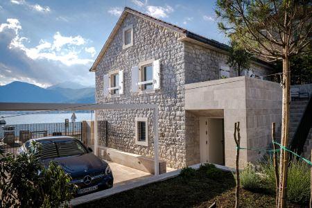 Villa Lastva is a Five Star Seafront Luxury Villa with Privite Pool - 51