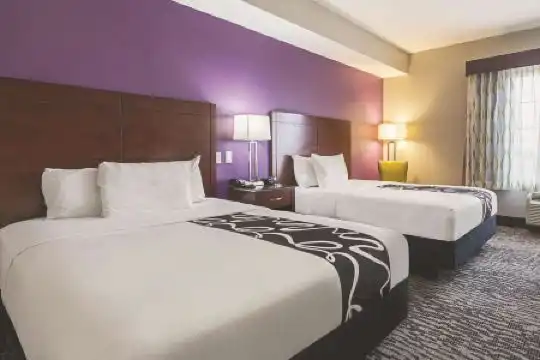 La Quinta Inn & Suites by Wyndham Fresno Northwest - 32
