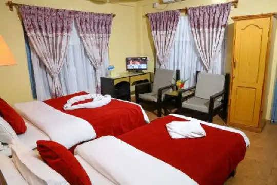 Silver Oaks Inn - 105